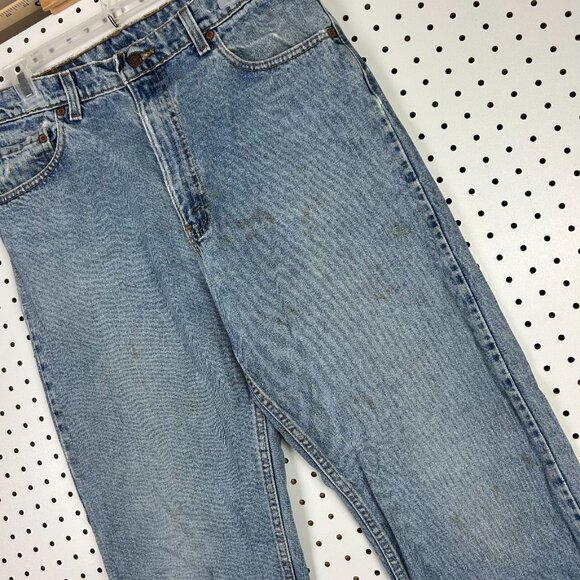 Levi's 550 Vintage Blue Jeans Sz 34x32 USA Made Relaxed Fit Light 90s Distressed - Picture 5 of 9